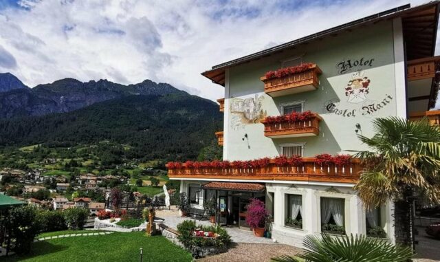 Hotel Castel Mani – San Lorenzo Dorsino, Trentino-Alto Adige
