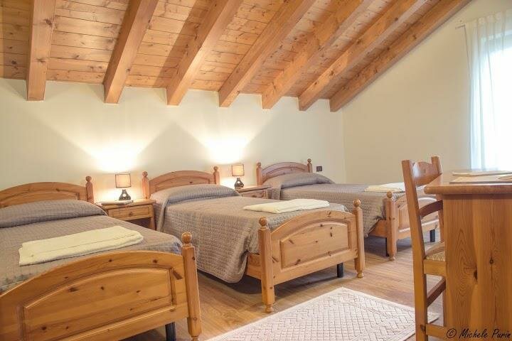 Camera multipla_37555313 Camera multipla_37555313